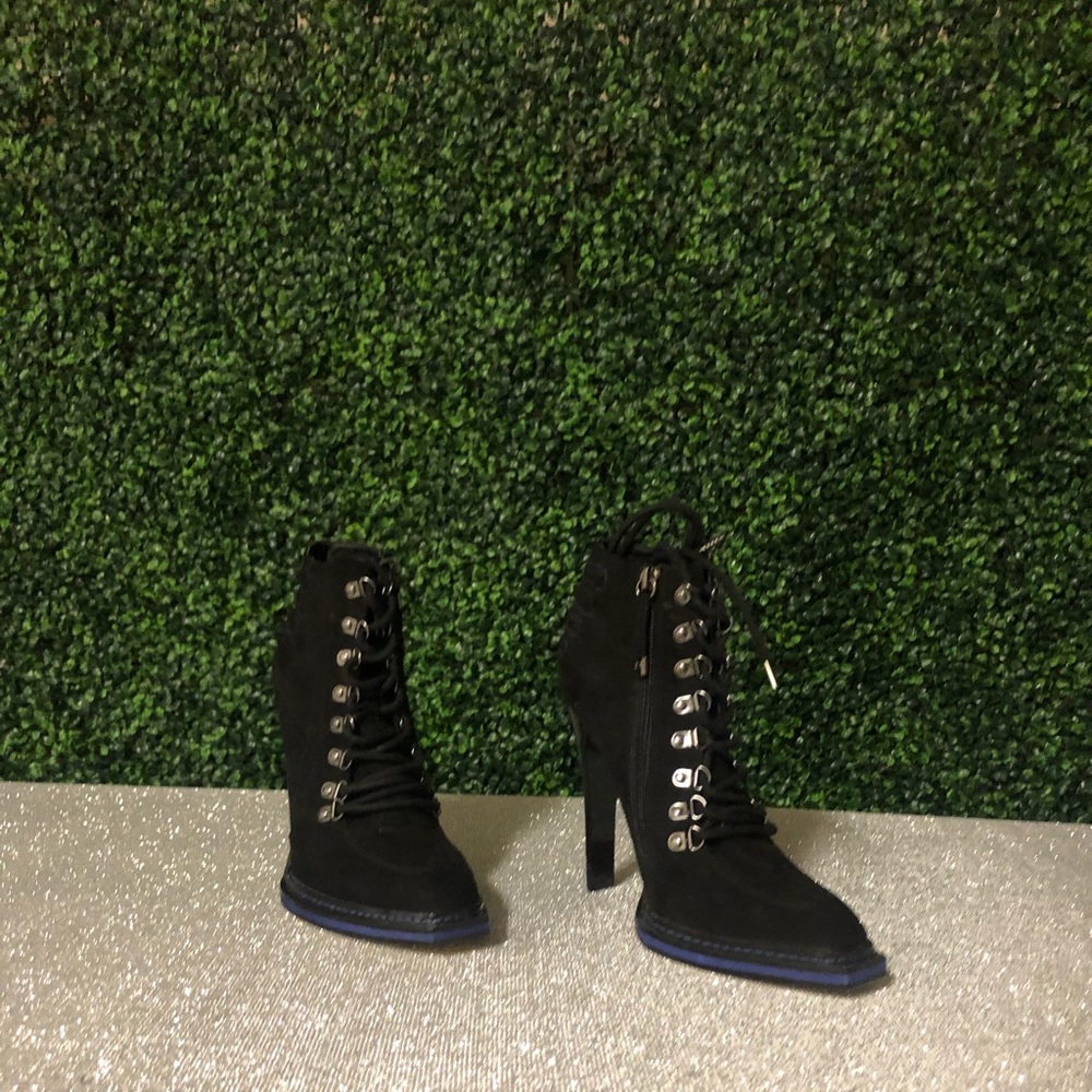 Gwen Stefani GX lace up square bootie sz 8.5